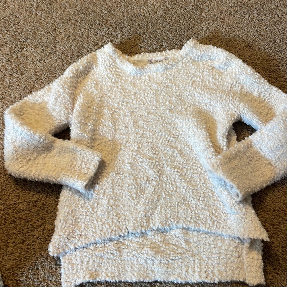 Cute crop sweater